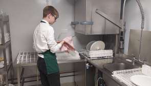 Kitchen Porter Volunteer image